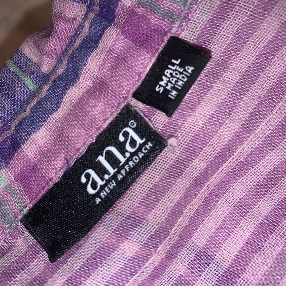 🔥 3/$20 Flannel Style Button Down Top - Picture 3 of 3